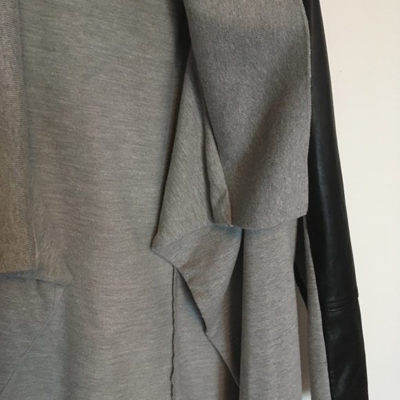 Bershka top⛄️❄️ - Picture 6 of 7